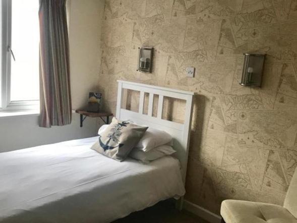 The Anchor Inn كاوز المظهر الخارجي الصورة